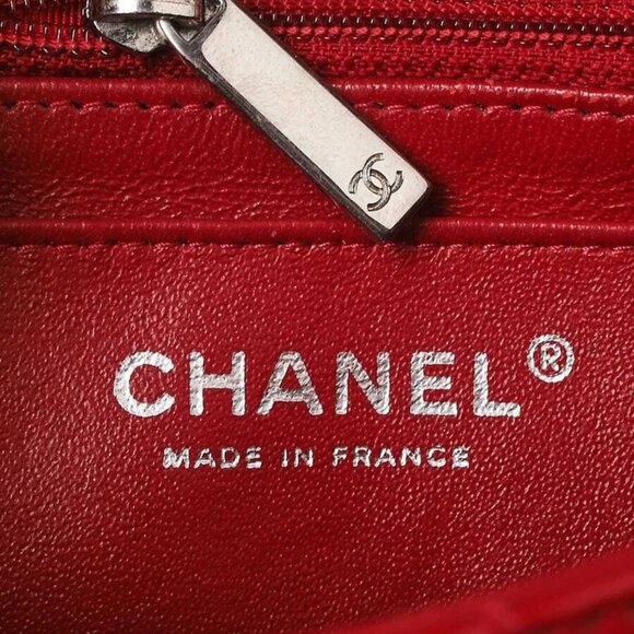 Chanel Red Quilted Patent Leather Classic Rectangular Mini Flap Bag - Picture 6 of 10